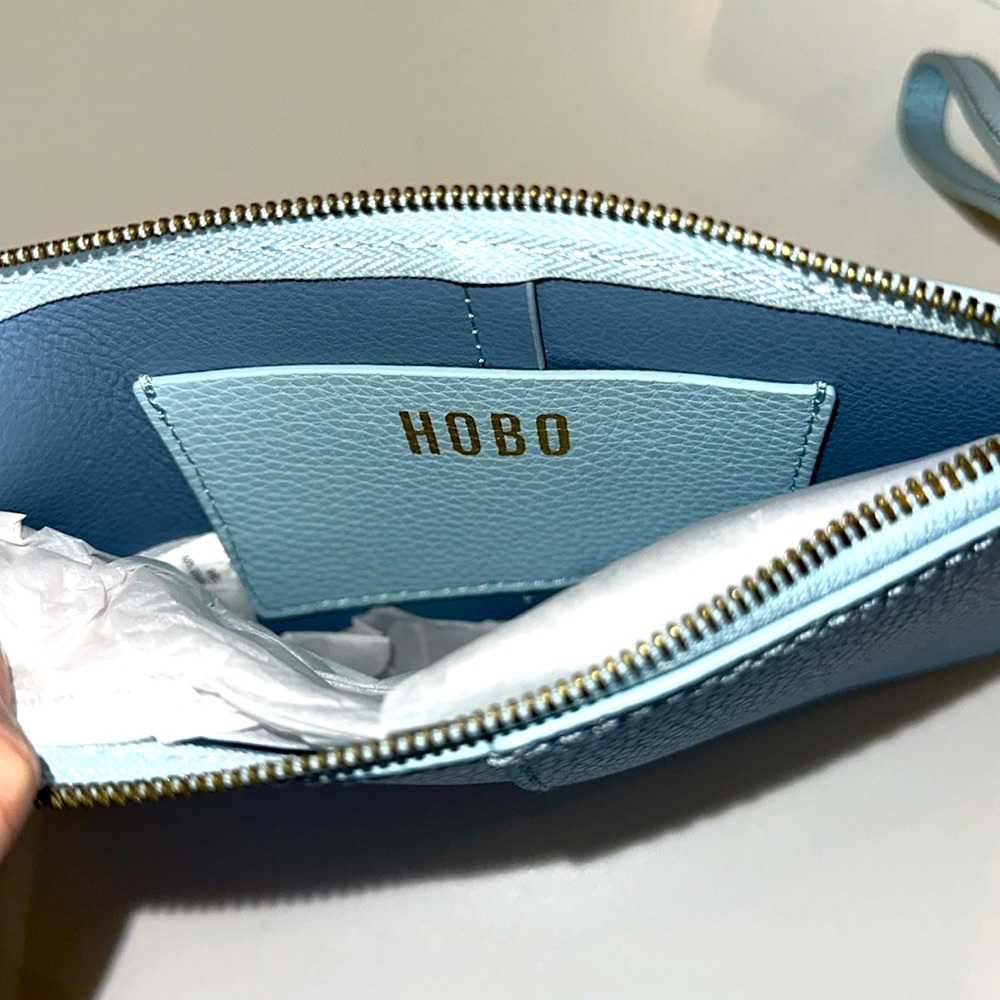 New Hobo Light Blue Leather Wristlet - Picture 4 of 8